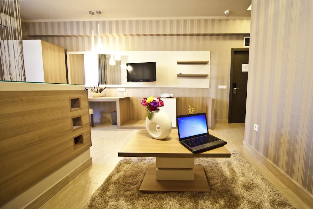 Hotel Confort - 808