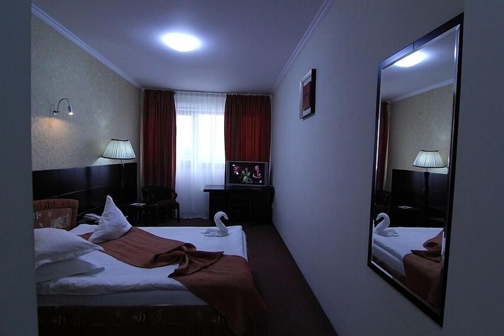 Hotel Helin Aeroport - 527