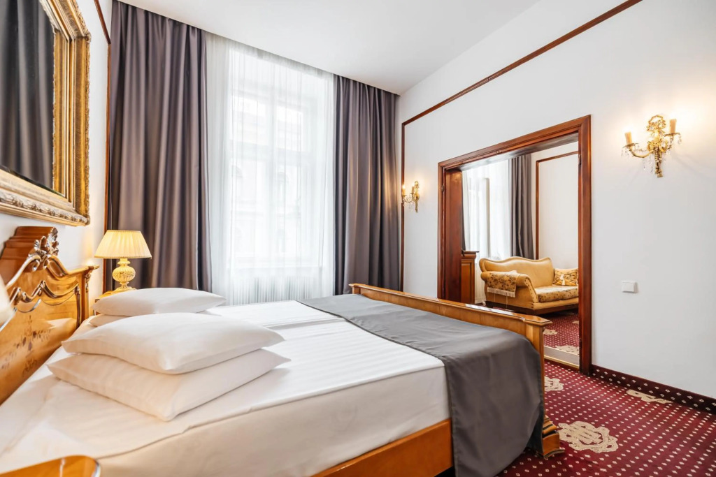 Hotel Imparatul Romanilor - 306