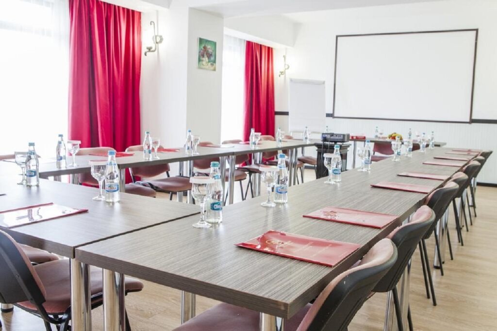 Hotel Phoenicia Express - 735