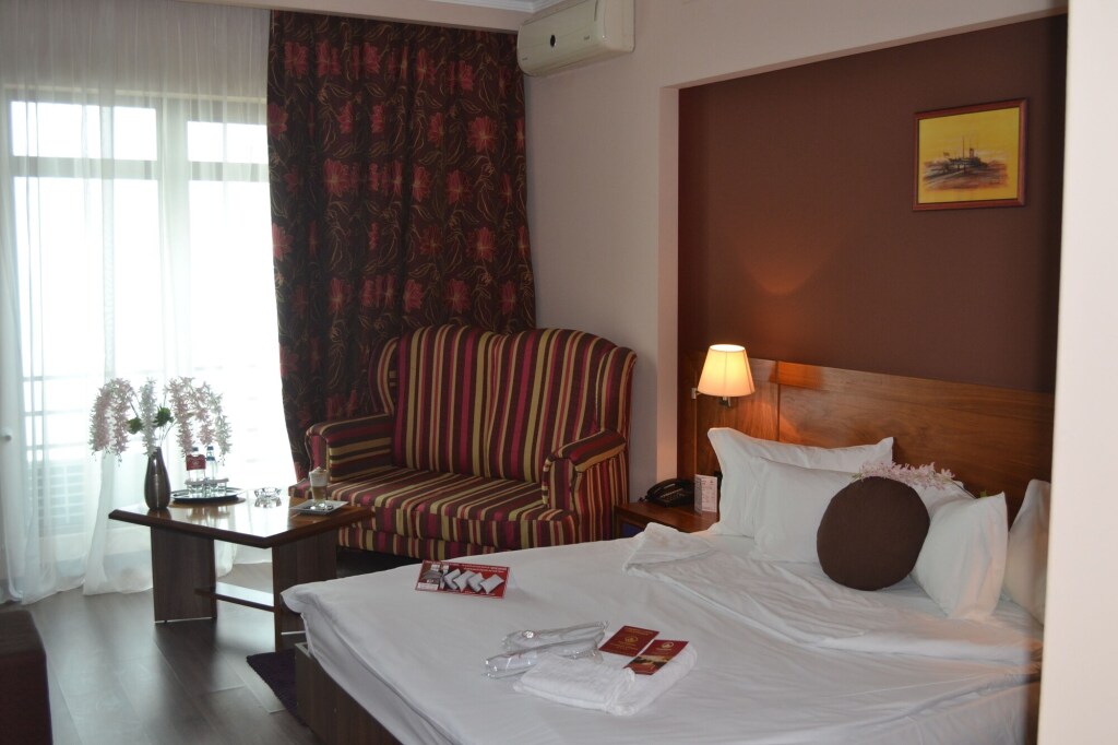 Hotel Phoenicia Express - 520