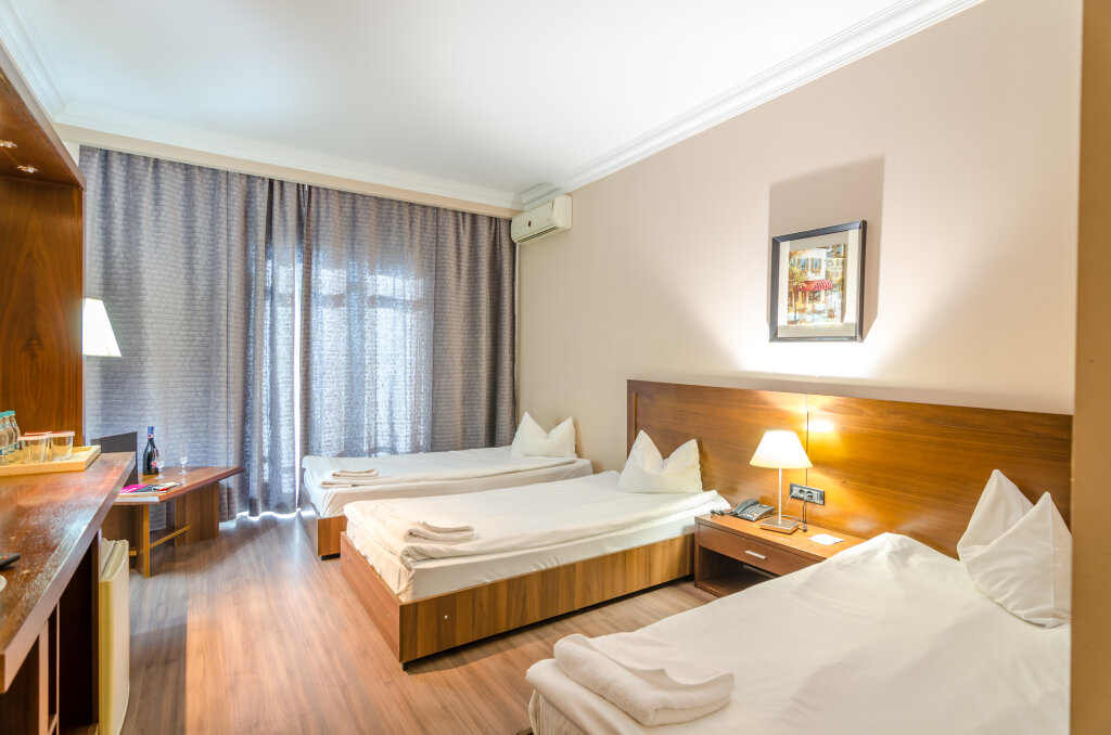 Hotel Phoenicia Express - 53