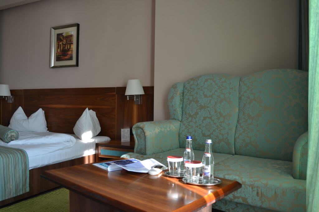 Hotel Phoenicia Express - 547