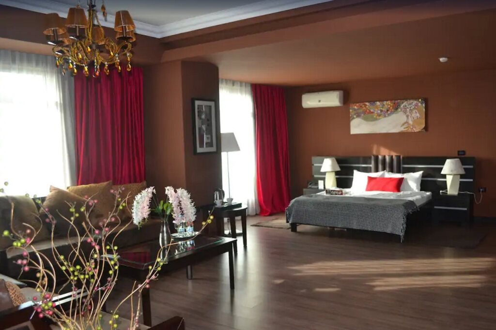 Hotel Phoenicia Express - 209
