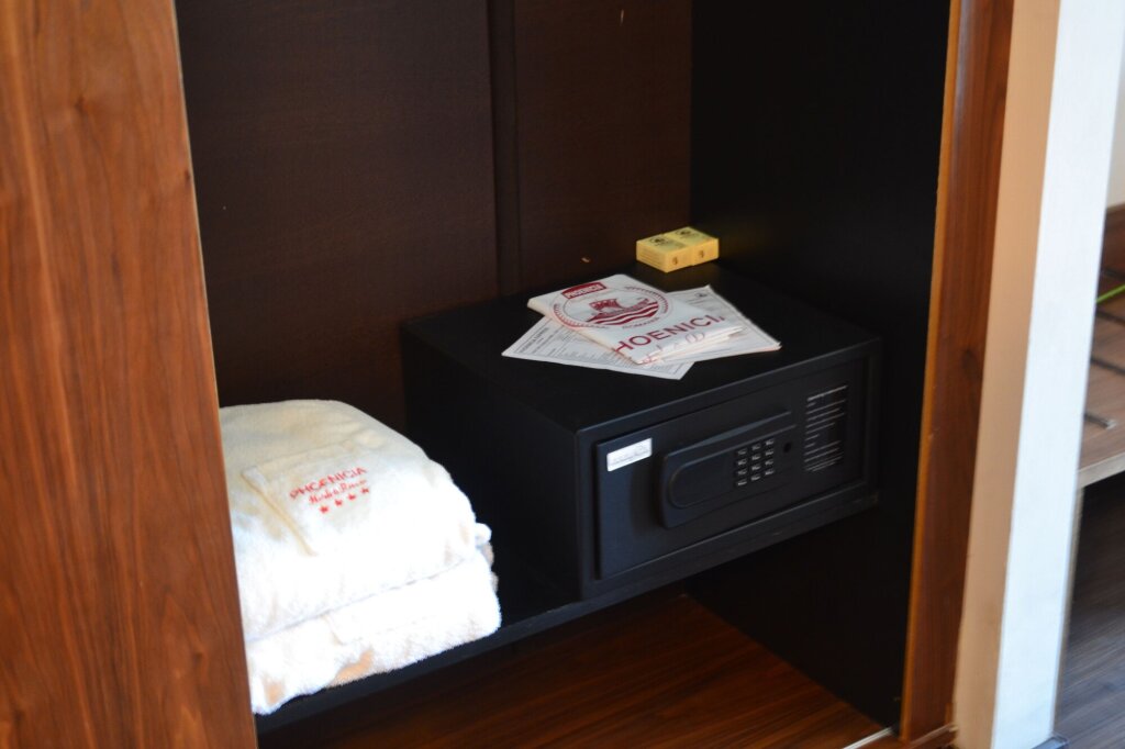Hotel Phoenicia Express - 648