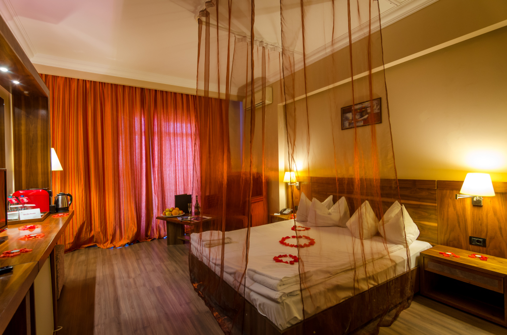 Hotel Phoenicia Express - 966