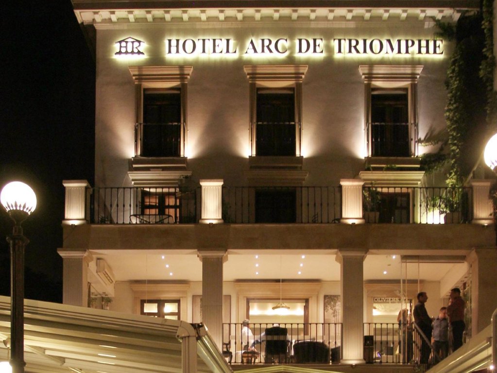 Arc de Triomphe by CityBookings - 305