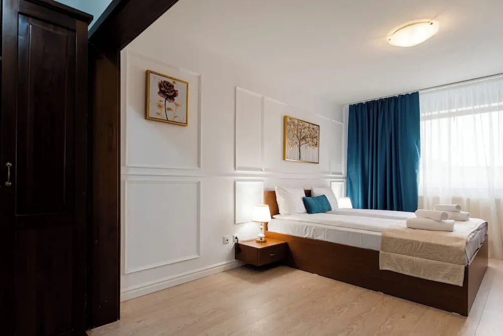 Hotel Royal Plaza - 305
