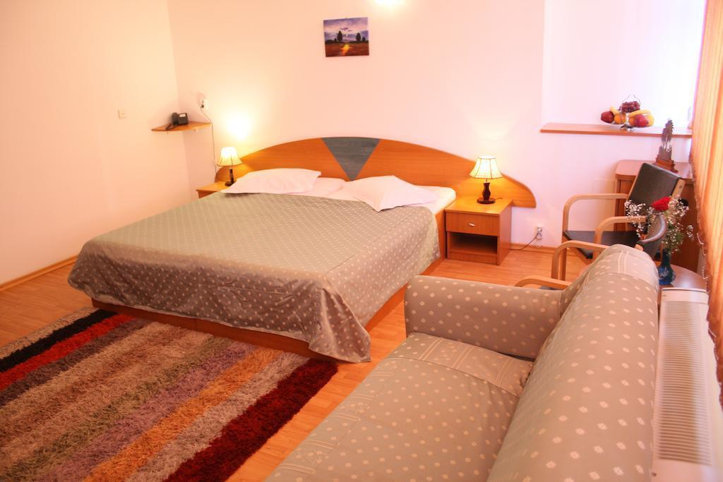 Hotel Sir Lujerului - 659