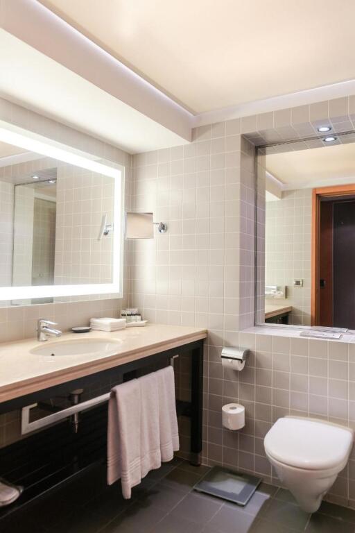 Sheraton Bucharest Hotel - 275