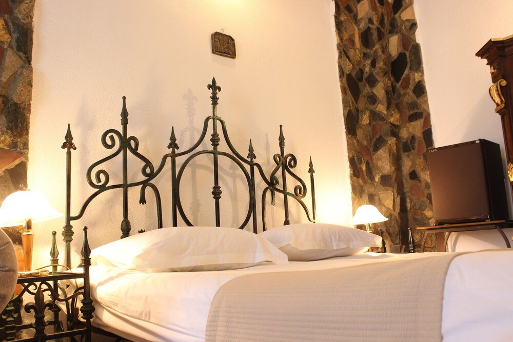 Hunter Prince Castle Hotel - 753