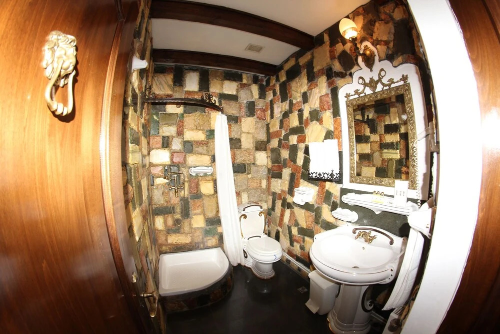 Hunter Prince Castle Hotel - 592