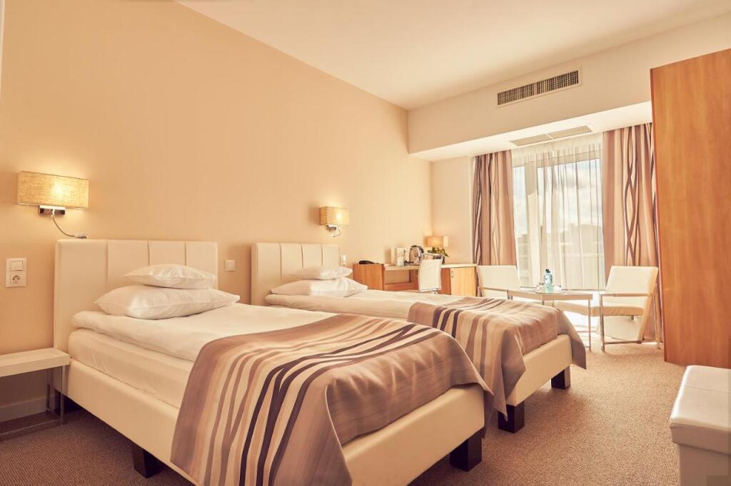 Continental Forum Constanta - 641