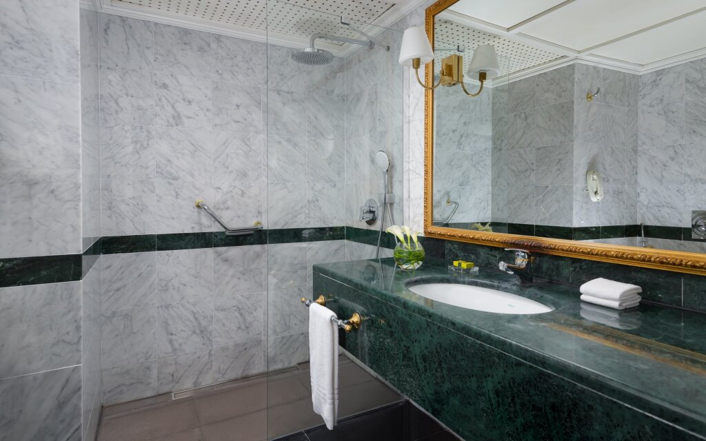 Grand Hotel Bucharest - 528