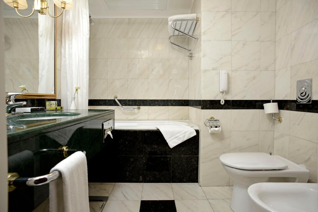 Grand Hotel Bucharest - 663