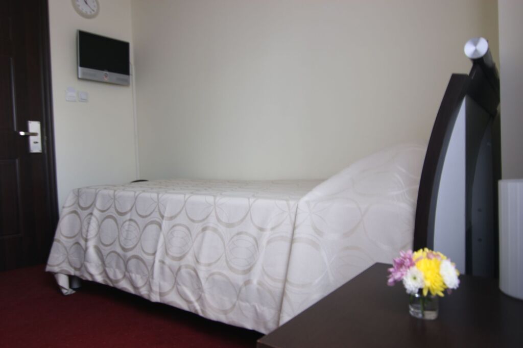Lina Hotel - 460