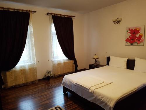 Liz Residence - 775