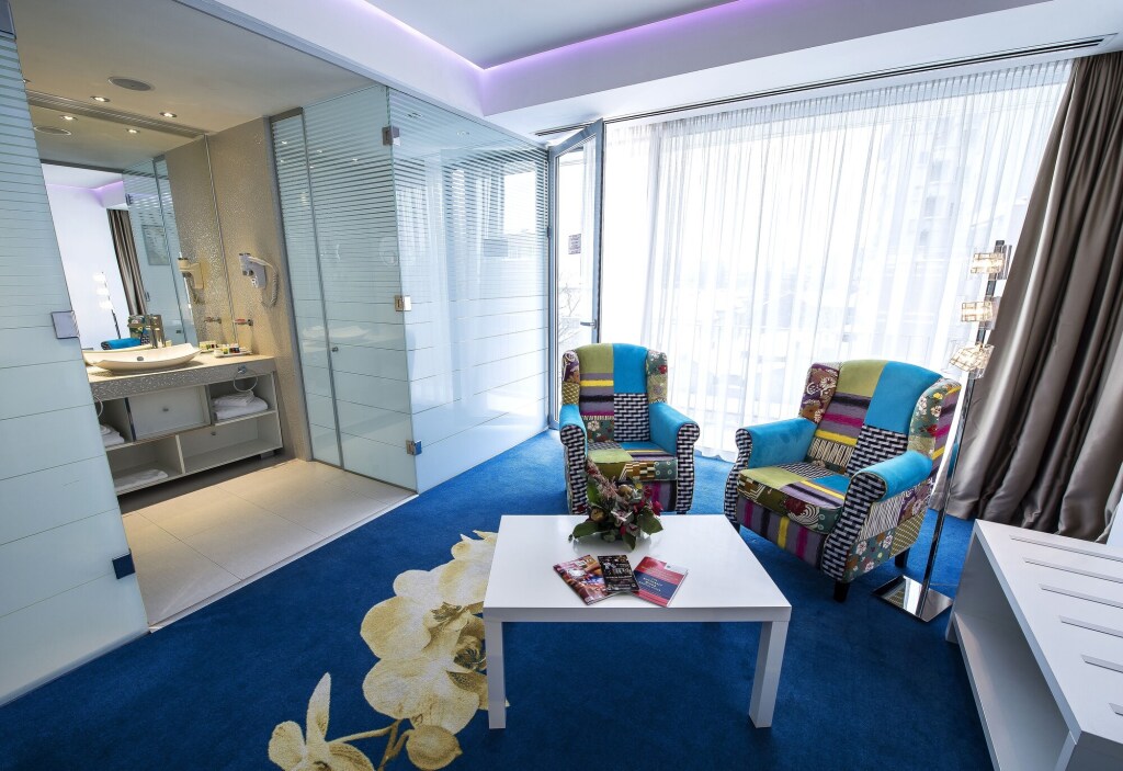 Marshal Garden Hotel - 856