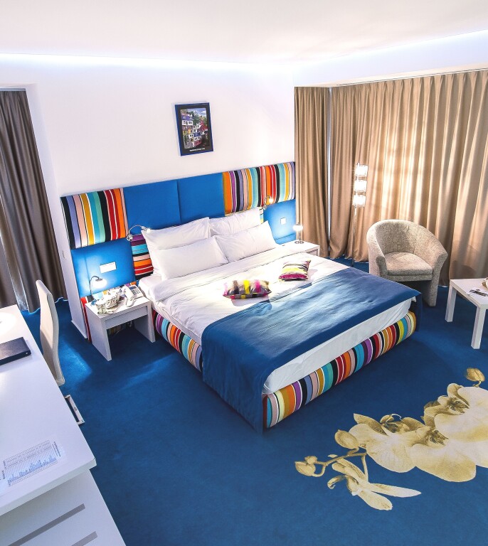 Marshal Garden Hotel - 824