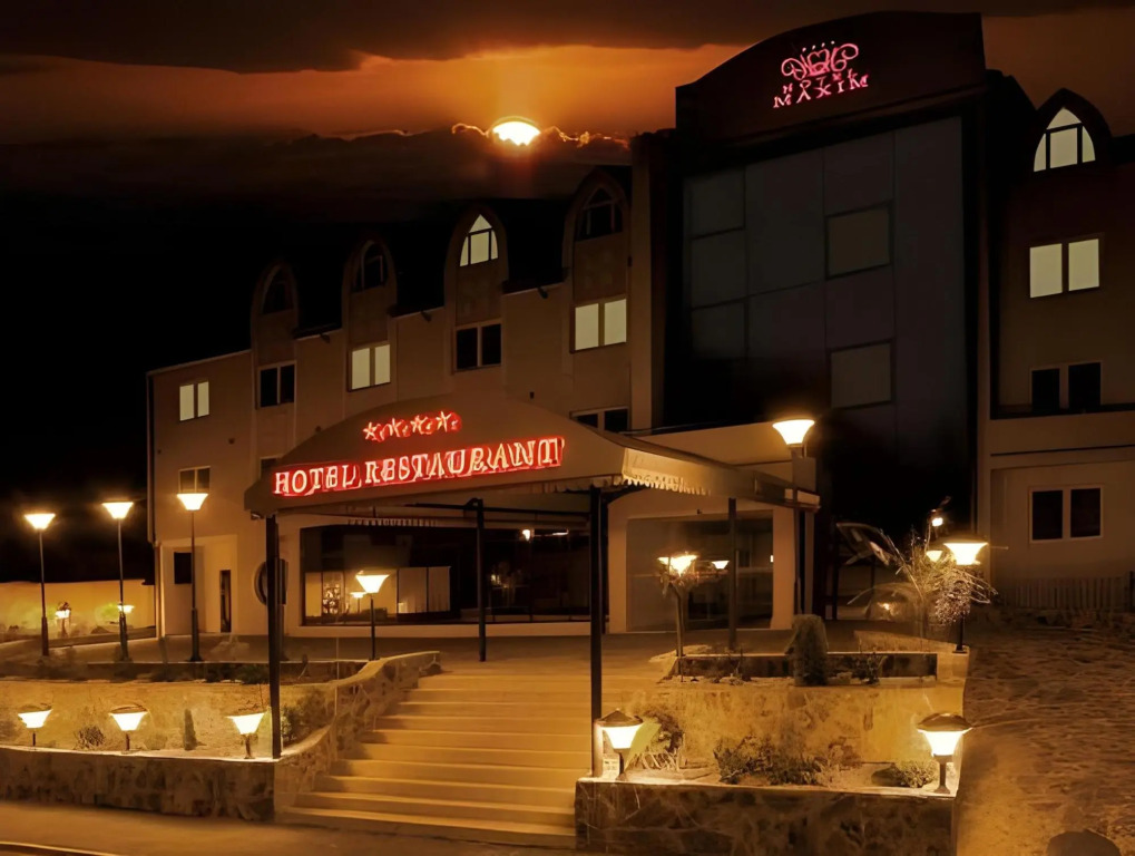 Hotel Maxim - 3