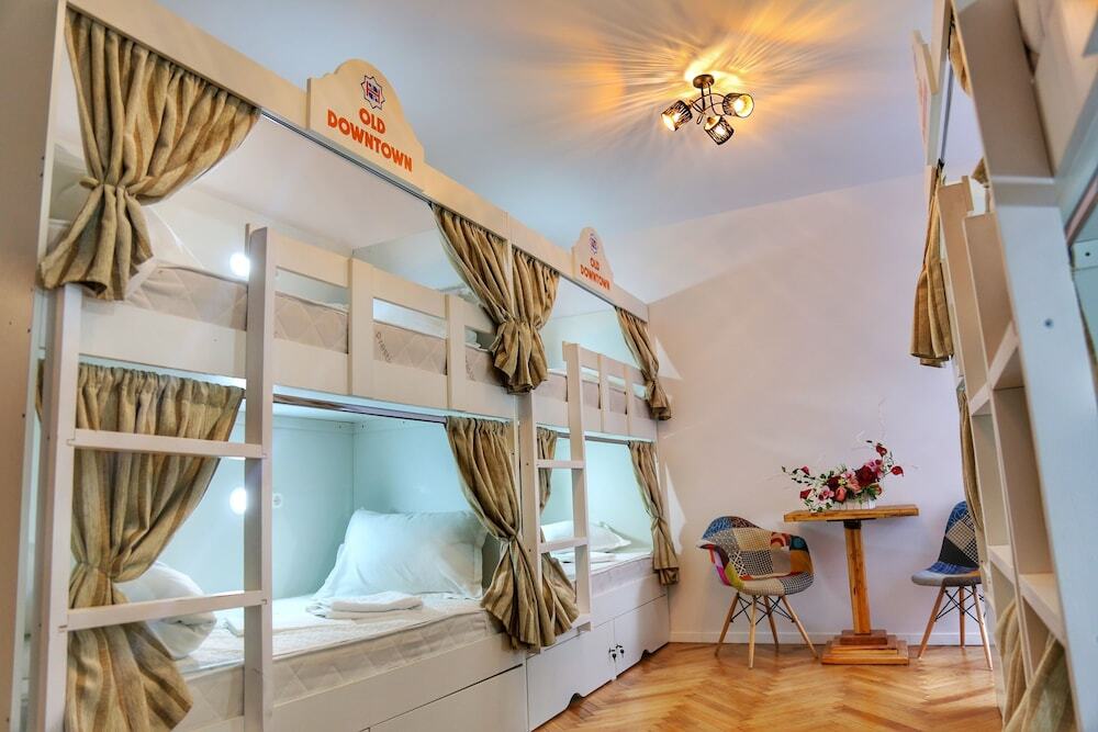 Old Downtown Hostel - 505