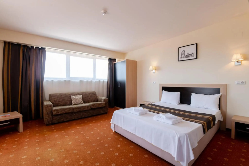 Hotel Oxford Inn & Suites - 182