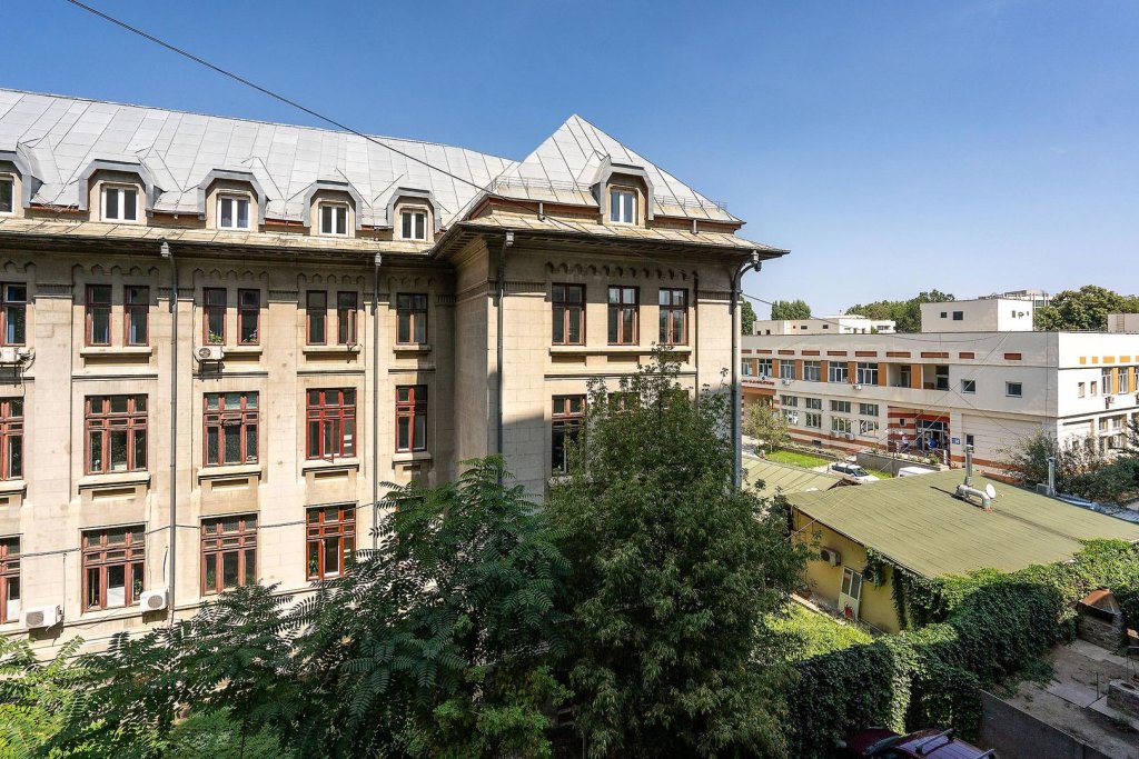 Parliament Hotel - 873
