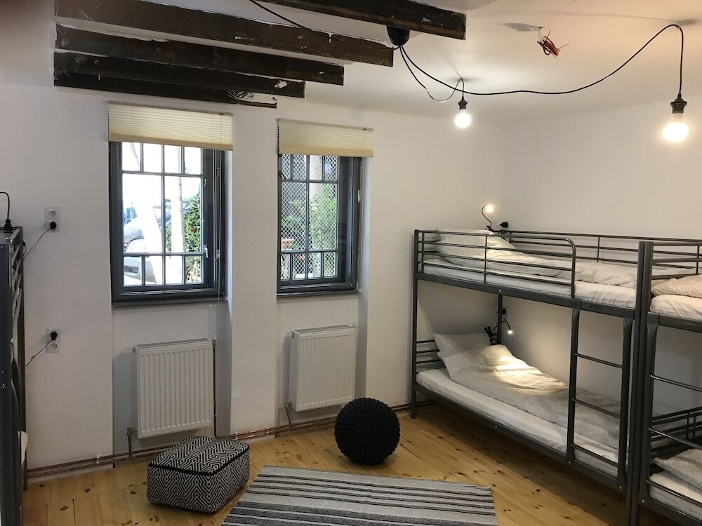 Passpartout Hostel - 830