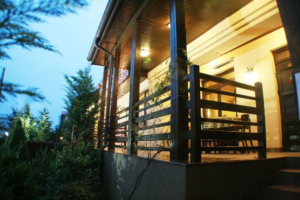 Pensiune Restaurant Pipera - 781