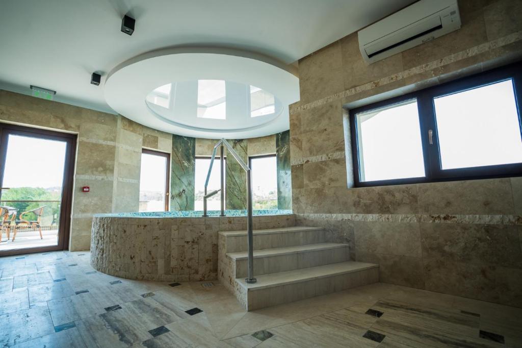 Pensiunea Palace - 425