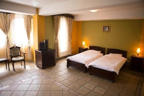 Lavric Bistro Pension - 488