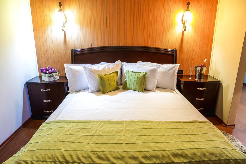 Phoenicia Suites - 256