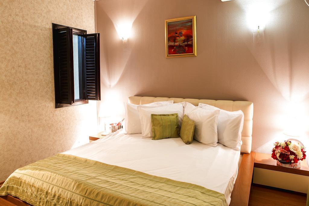 Phoenicia Suites - 623