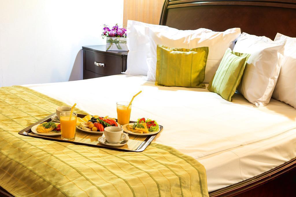 Phoenicia Suites - 578