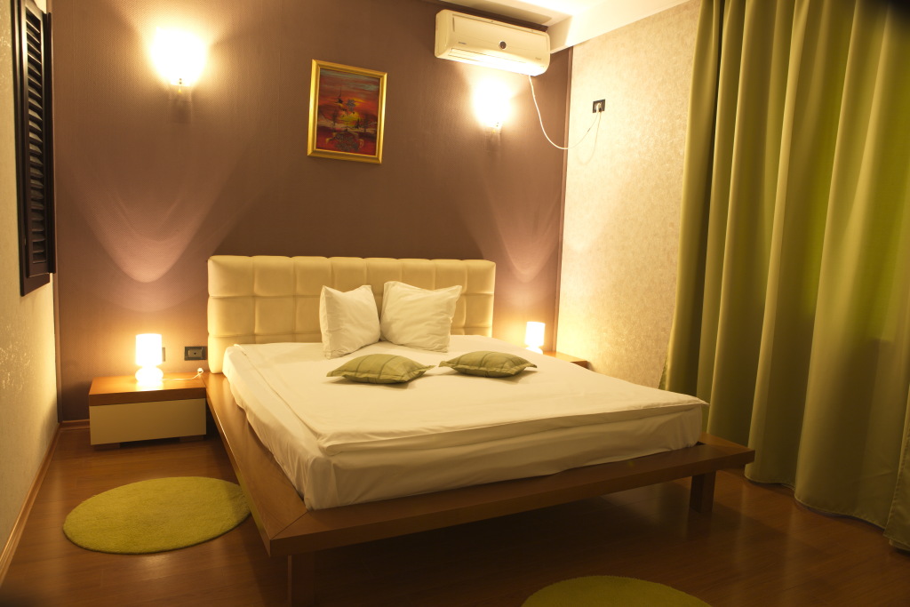 Phoenicia Suites - 932