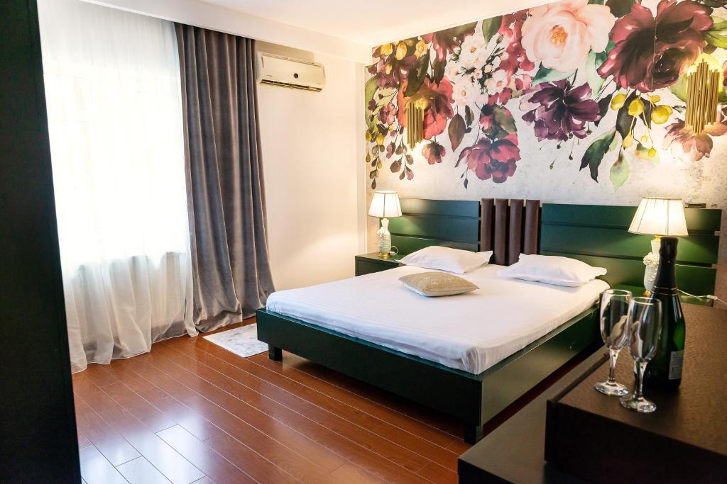 Phoenicia Suites - 221