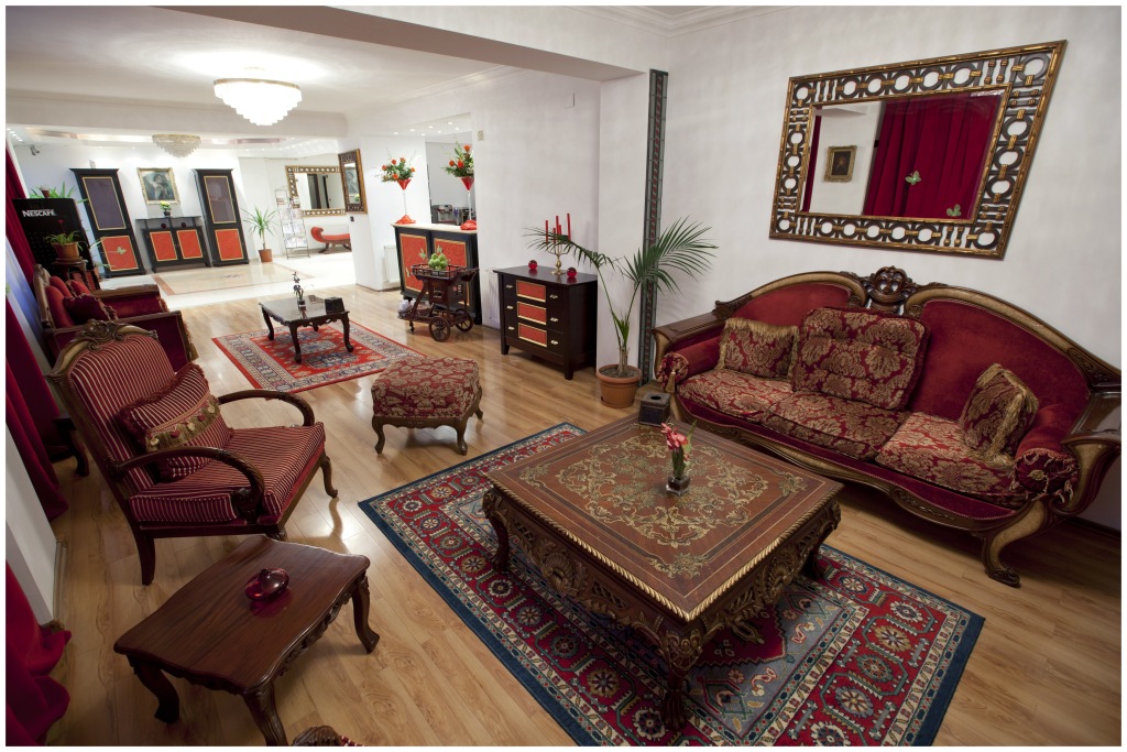 Phoenicia Suites - 272