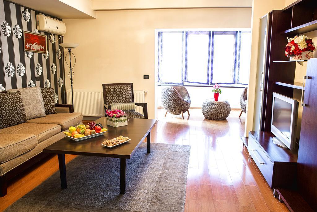 Phoenicia Suites - 690