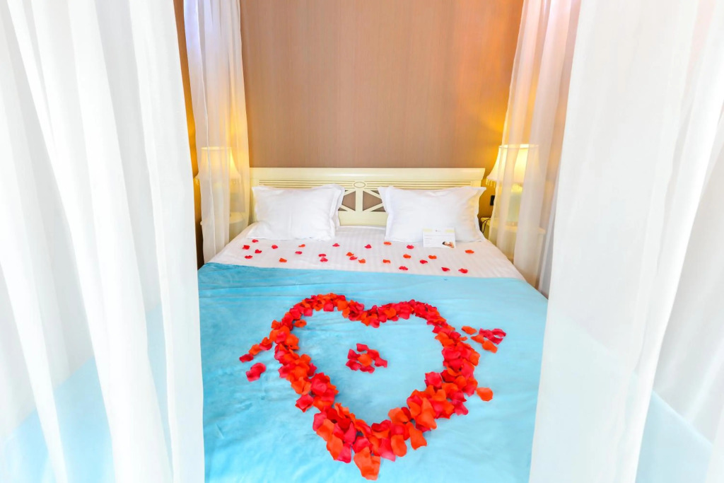 Phoenicia Grand Hotel - 843