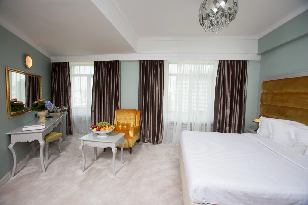 Phoenicia Grand Hotel - 15