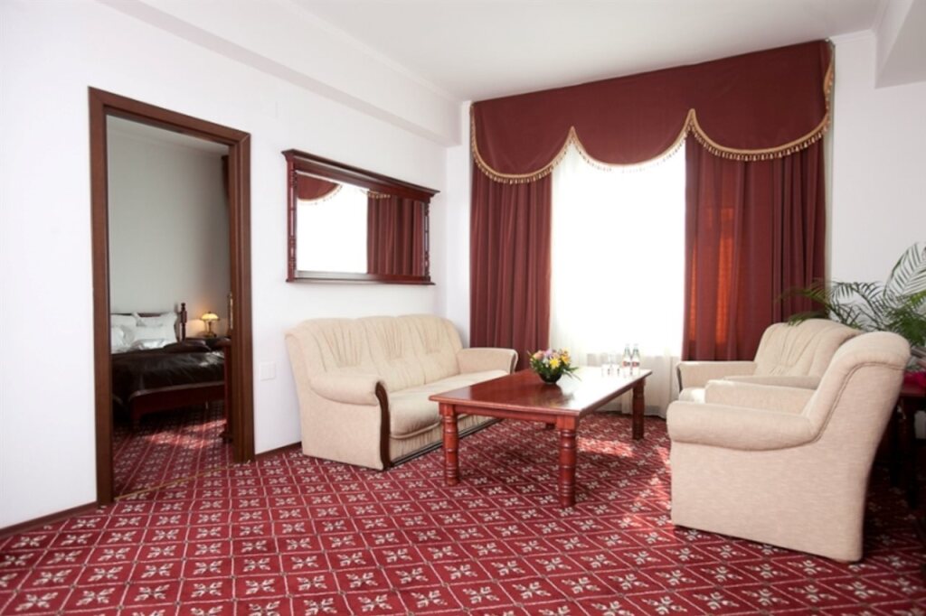 Phoenicia Grand Hotel - 465