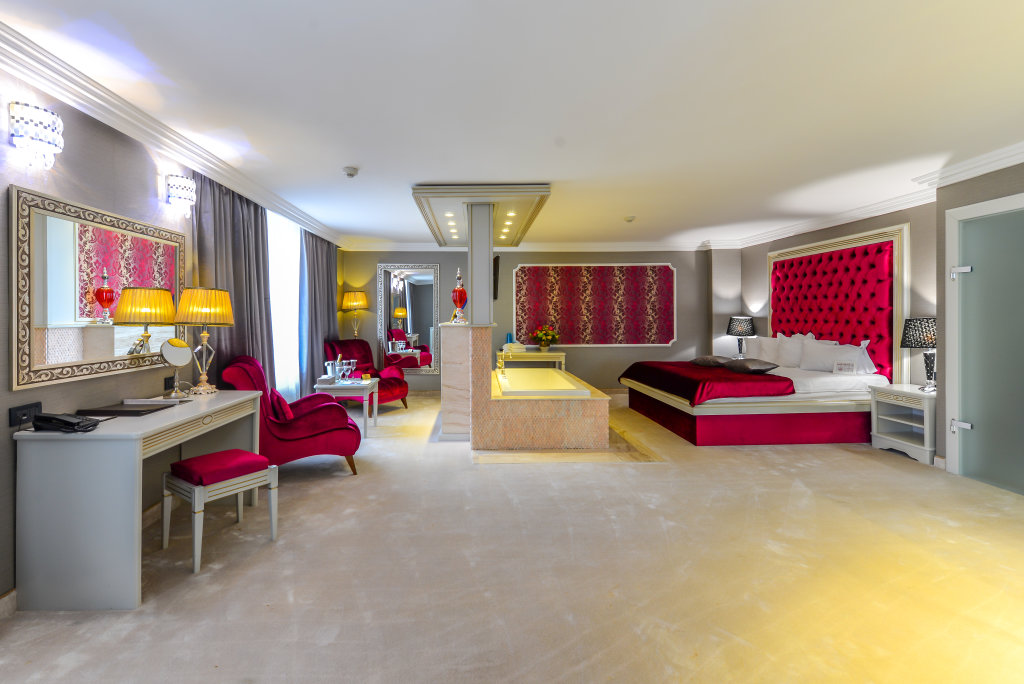 Phoenicia Grand Hotel - 229