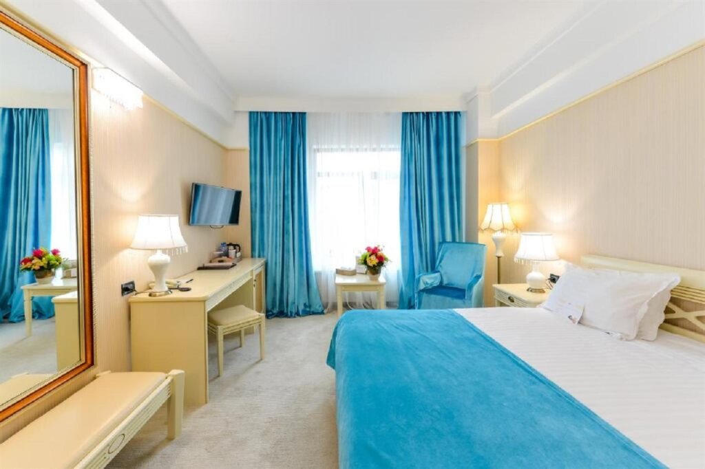 Phoenicia Grand Hotel - 597