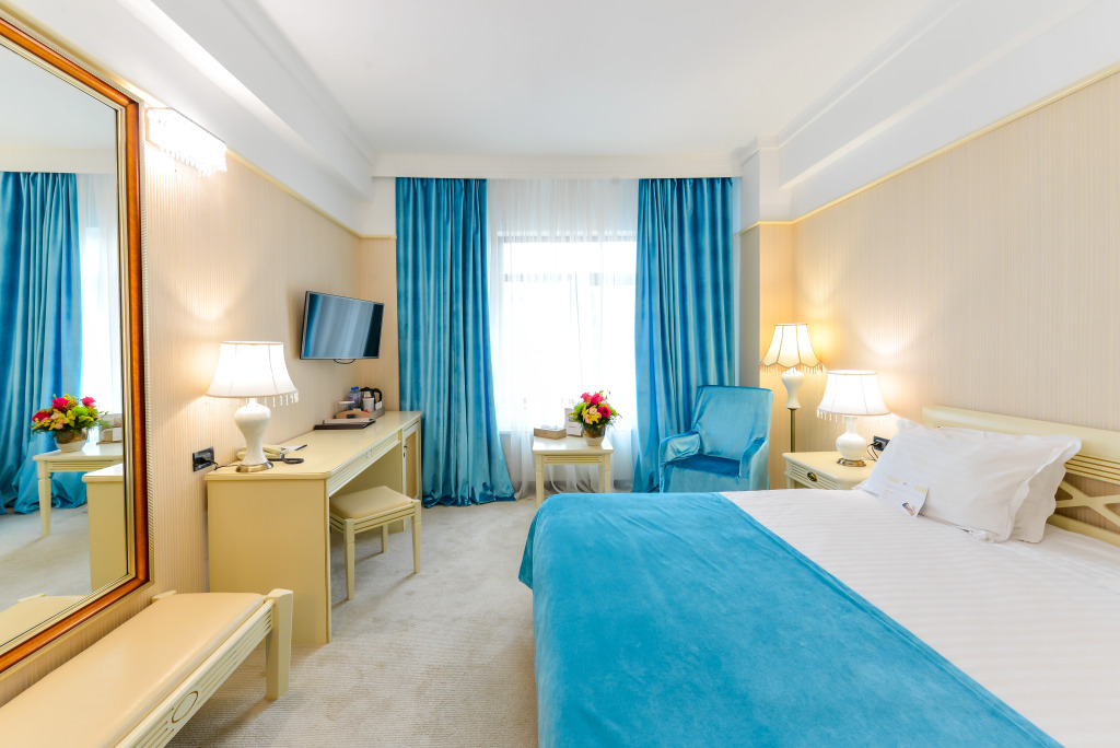 Phoenicia Grand Hotel - 288