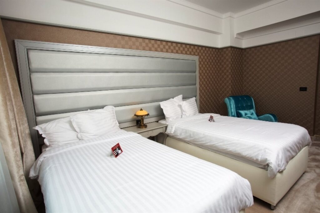 Phoenicia Grand Hotel - 465