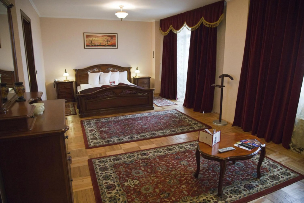 Phoenicia Grand Hotel - 184