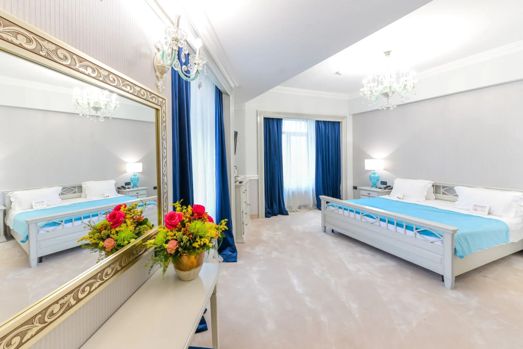 Phoenicia Grand Hotel - 462