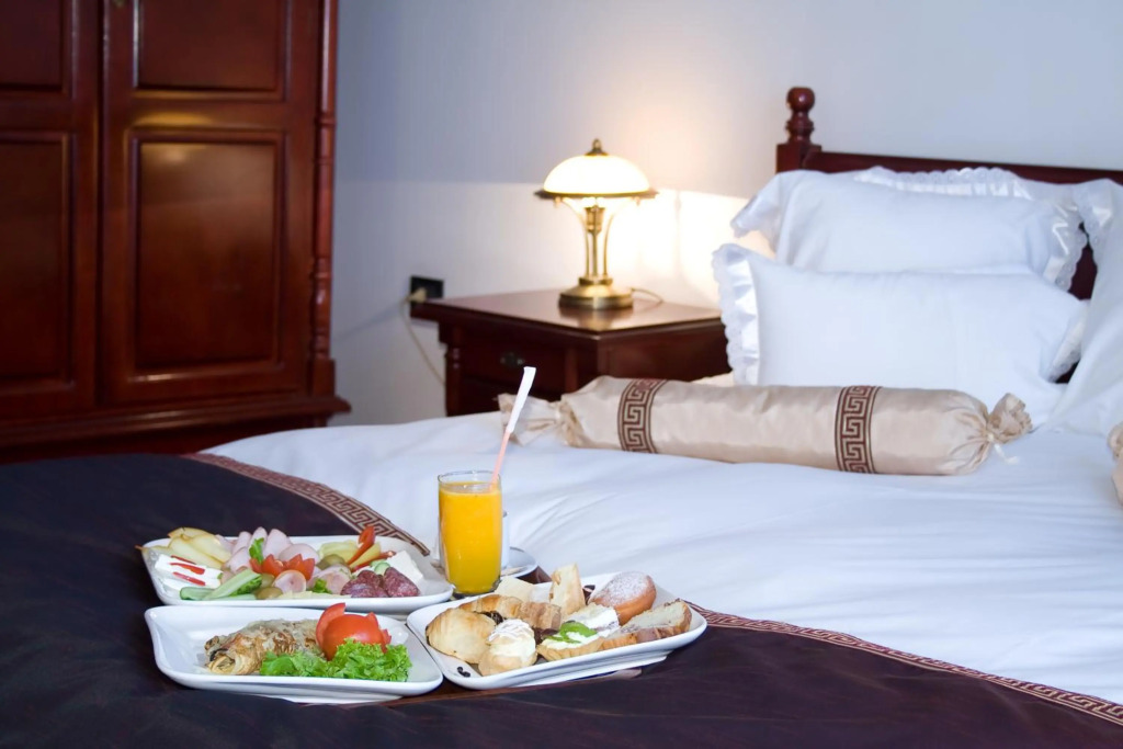 Phoenicia Grand Hotel - 335