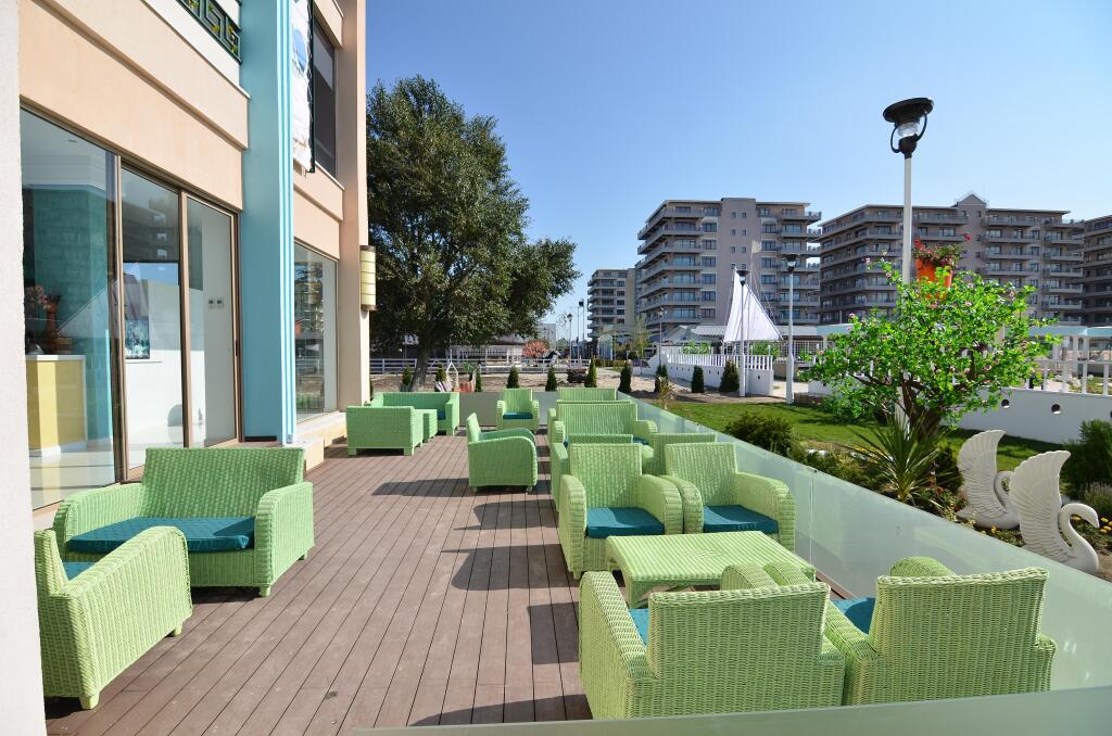 Phoenicia Luxury - 684