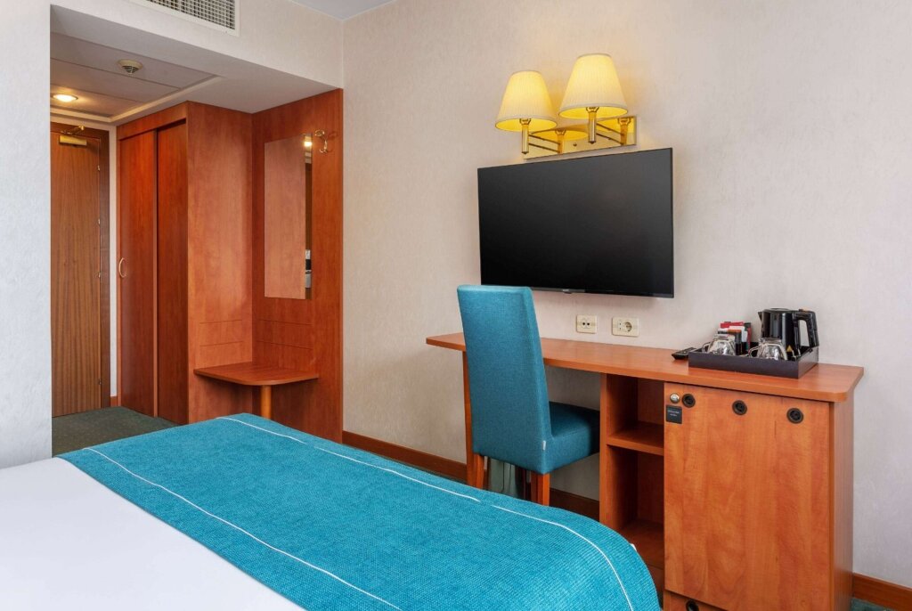 Ramada by Wyndham Bucharest Parc - 954